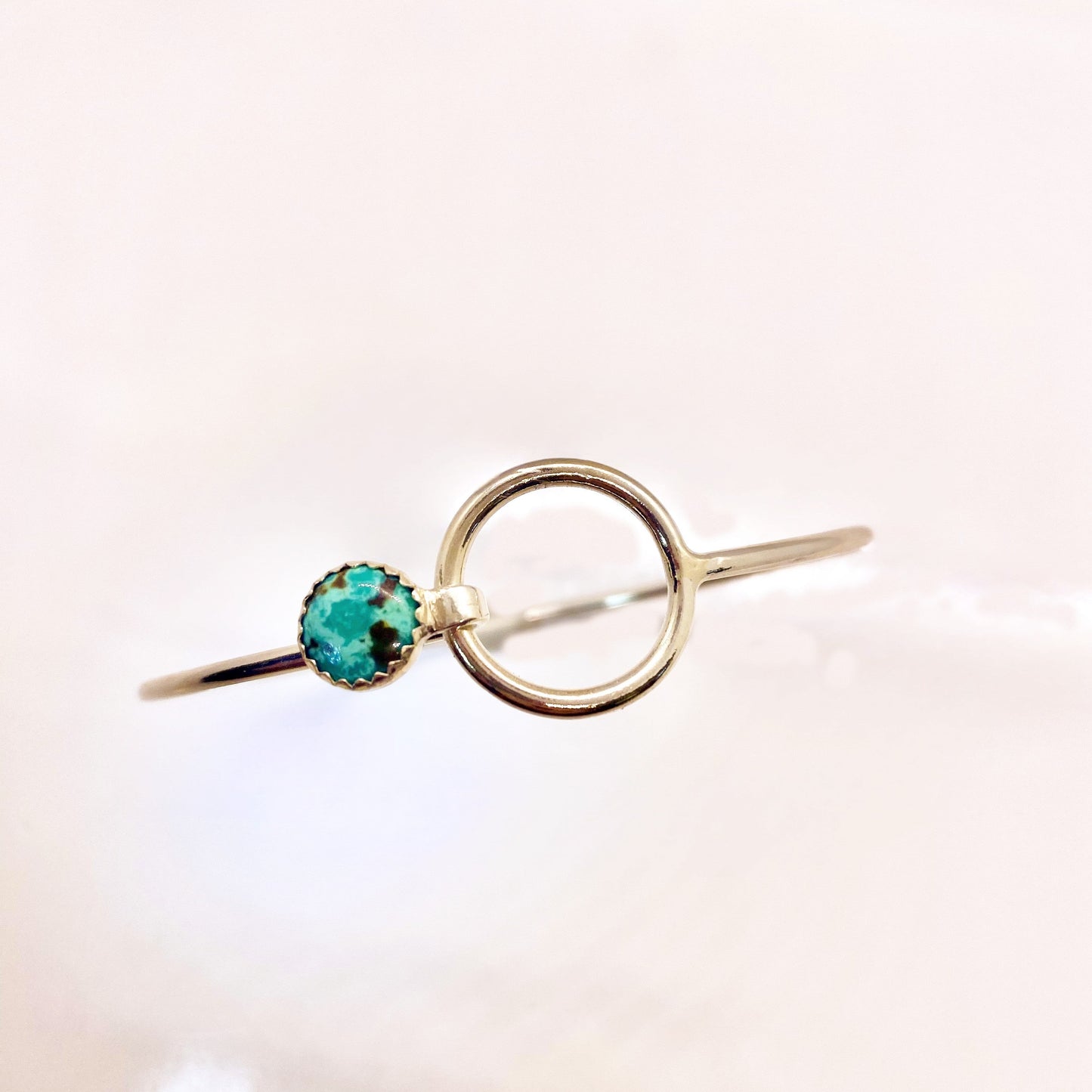 Encircled Hubei Turquoise Bracelet