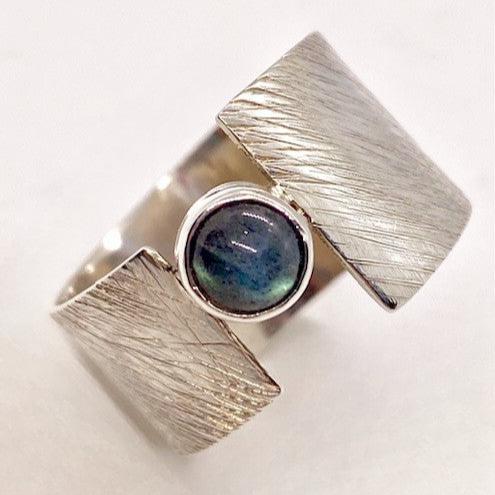 Labradorite and Chinkered Ring